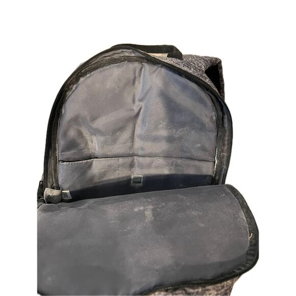 Adidas Black Gray Computer Backpack w Padded Sleeve - Picture 4 of 4